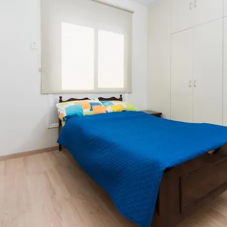 Caspian Flat 305 * לרנקה